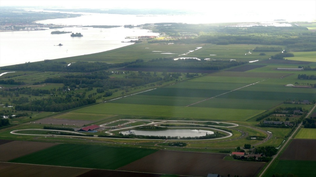087 IJsbaan Flevopolder