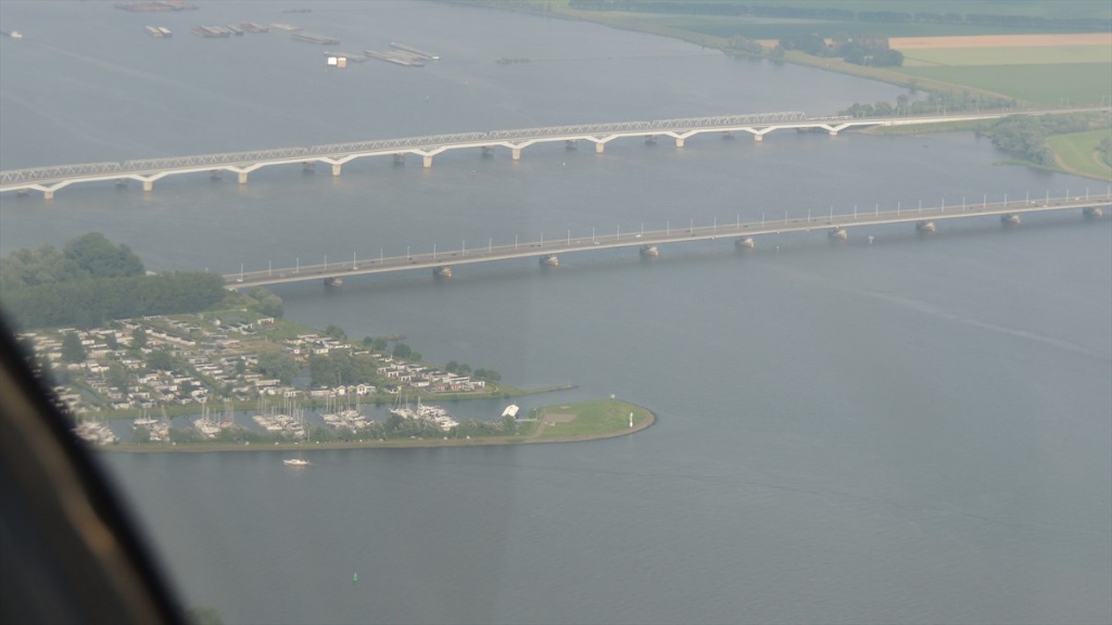 62 Moerdijkbruggen