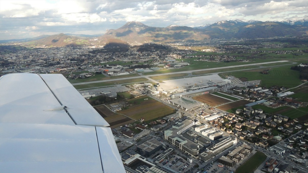 39 Salzburg Airport - LOWS
