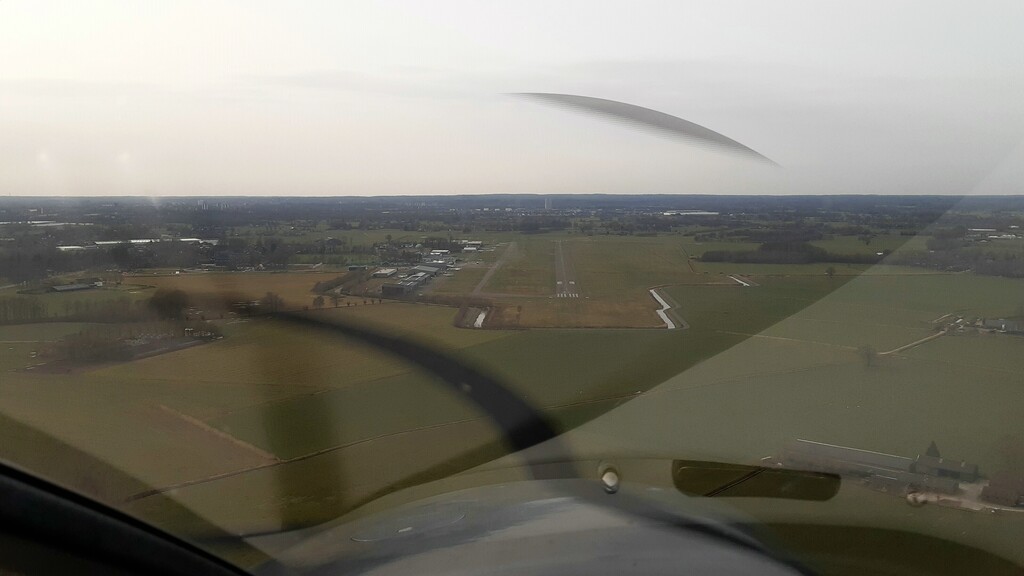 01 Nadering Teuge Airport